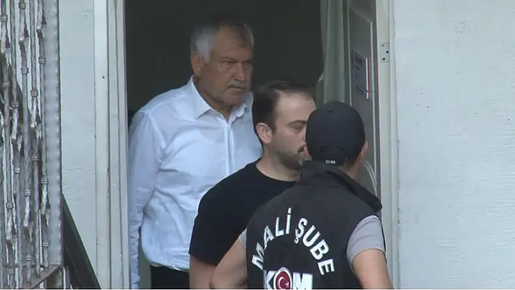 Adana Büyükşehir Belediye Başkanı Zeydan Karalar Tutuklandı
