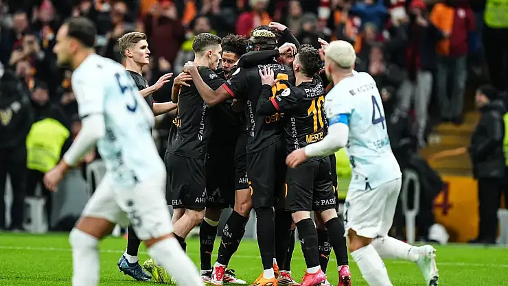 Adana Demirspor neden sahadan çekildi? İşte detaylar!