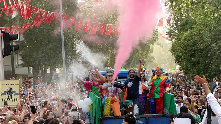 Adana Portakal Çiçeği Festivalinde Renkli Görüntüler