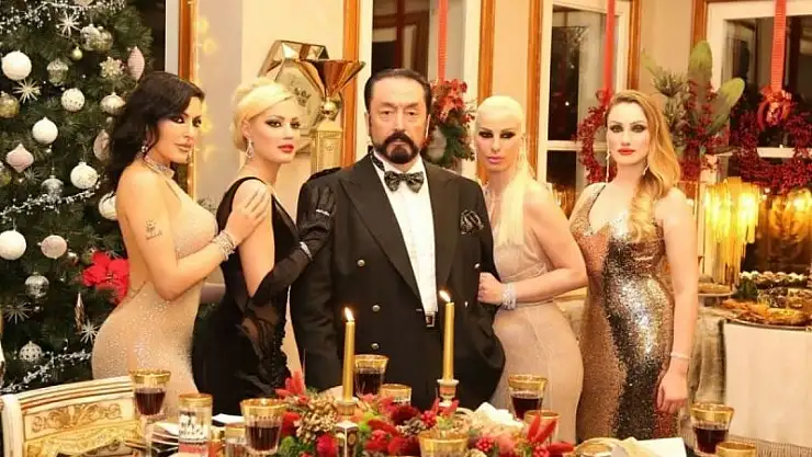 Adnan Oktar cezaevinde 252 kez kadın avukatlarla görüşmüş