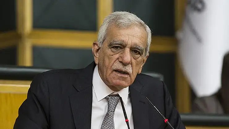 Ahmet Türk, 'örgüt propagandası yaptığı' iddiasıyla yargılandığı davadan beraat etti