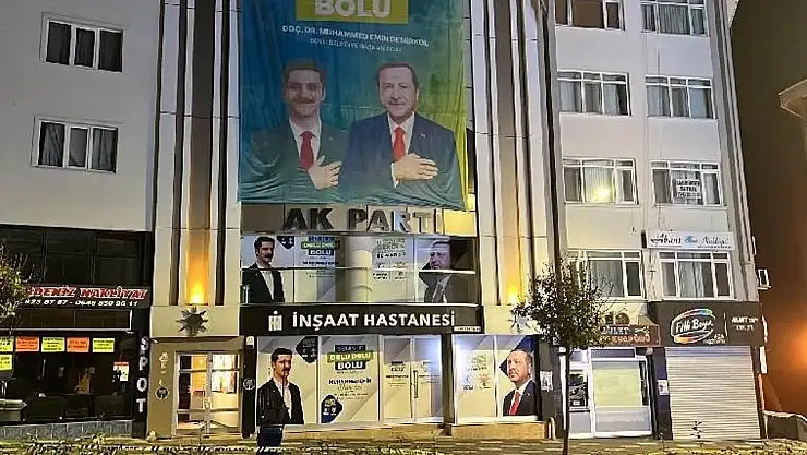 AK Parti İl Binası Önünde Bomba Paniği