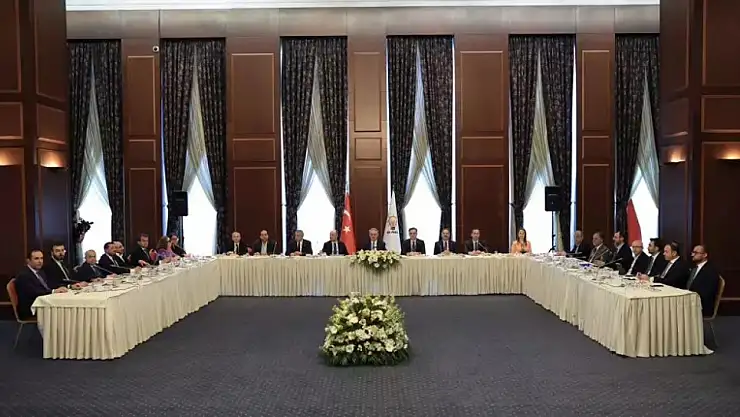 AK Parti yeni anayasa çalıştayı düzenledi