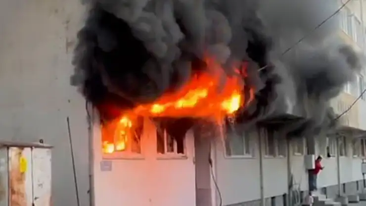 Alevlere teslim olan ev kullanılamaz hale geldi