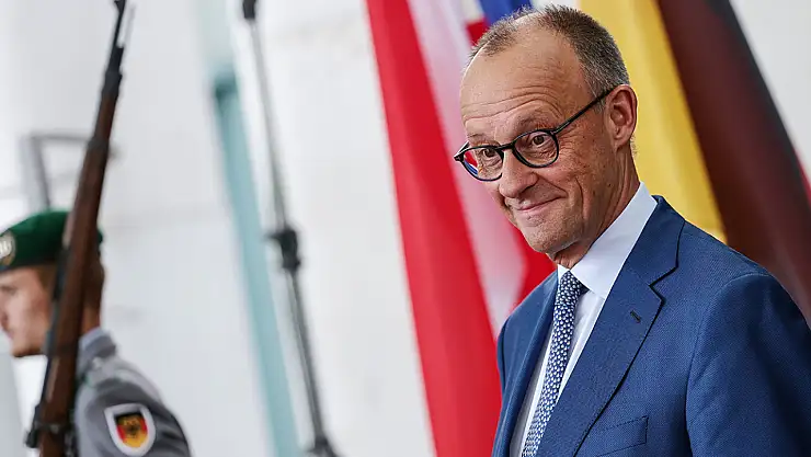 Almanya Başbakanı Merz: 'İran müzakere masasına oturmalıdır'