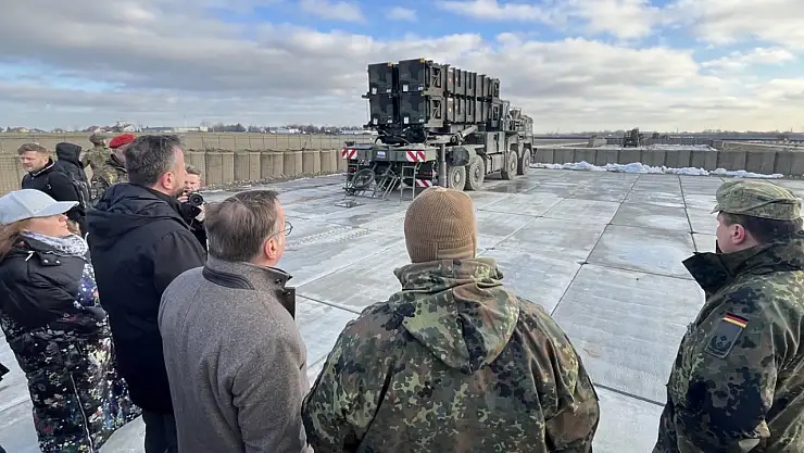 Almanya, Polonya'ya 2 Patriot füze savunma sistemi konuşlandırdı