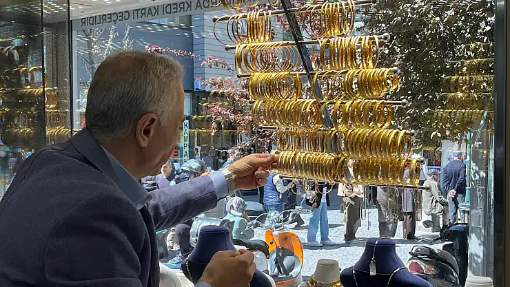 Altın Fiyatları Yükselir mi? Uzmanı Uyardı