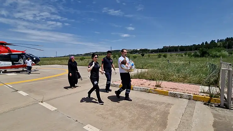 Ambulans Helikopter Süt Kazanına Düşen 2 Yaşındaki Çocuk İçin Seferber Oldu