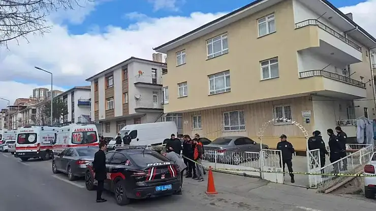 Ankara'da Vahşet: Şizofren Kadın 3 Çocuğunun Bileklerini Kesti!