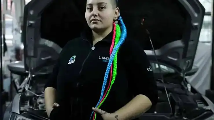 Ankara'nın en büyük sanayi sitesinde tek kadın usta: Mia Uyanık