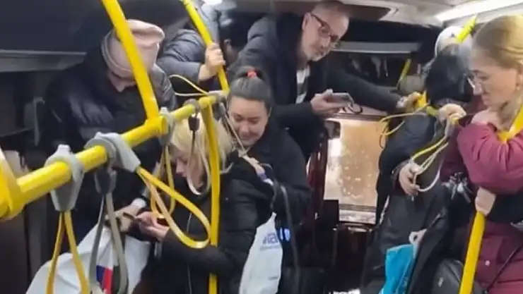 Antalya'da Sulara Gömülen Yolcu Otobüsüne &quotTitanik" Yorumu