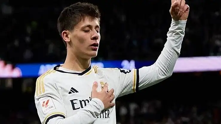 Arda Güler Yeni Sezonda Real Madrid'de 15 Numaralı Formayı Giyecek