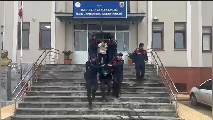 Atatürk'e, şehitlere ve vatana hakaret eden iki kardeş tutuklandı