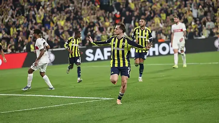 Avrupa'da Türk Haftası! Fenerbahçe  Stuttgart'ı Tek Golle Geçti