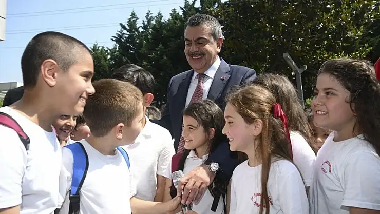 Bakan Açıkladı Okullarda Serbest Kıyafet Uygulaması Sona Eriyor