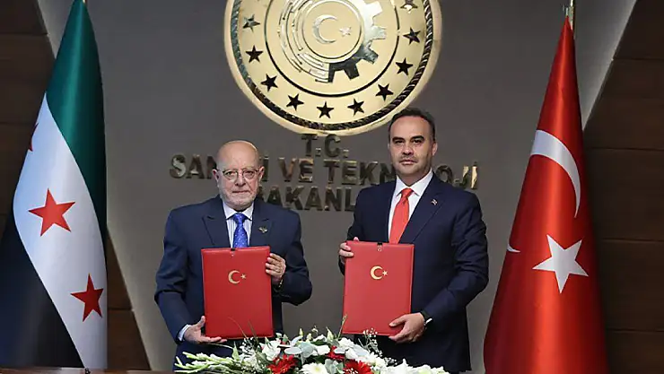 Bakan Kacır, Suriyeli mevkidaşı ile bir araya geldi