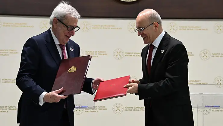 Bakan Şimşek, Şili Bakanı Klaveren İle İş Birliği Protokolü İmzaladı