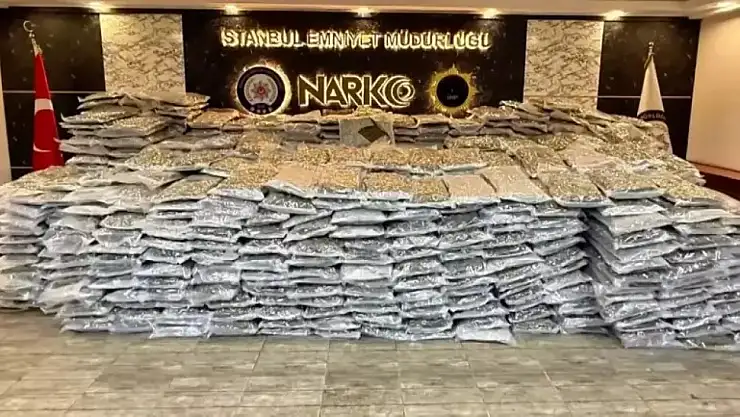 Başakşehir'de uyuşturucu operasyonu: 880 kilogram uyuşturucu ele geçirildi