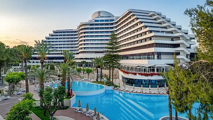 Bayram Tatili İçin Antalya'ya Yoğun Talep: Otellerin Yüzde Sekseni Doldu!