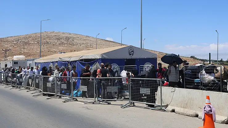 Bayram Yaklaşırken Cilvegözü'nde Suriyeli Yoğunluğu