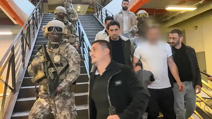 beIN Sport Binasına Giren Silahlı Şahıs Yakalandı! Silah Oyuncak Çıktı