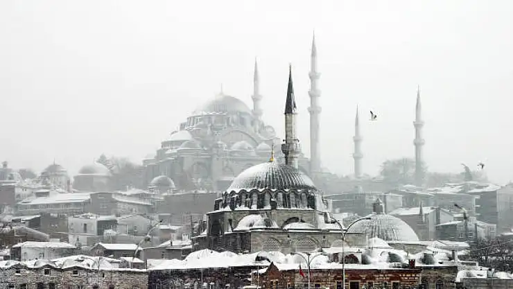 Beklenen Kar Yağışı Başladı! Meteoroloji'den 19 İle Sarı Kodlu Uyarı