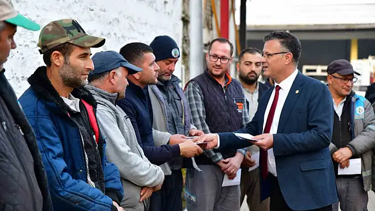 Belediye'den İşçilere Yılbaşına özel 500 TL'lik gıda çeki