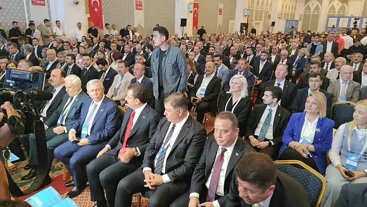 Belediyeler Birliği Meclis Toplantısına Kayyum Tartışması Damga Vurdu