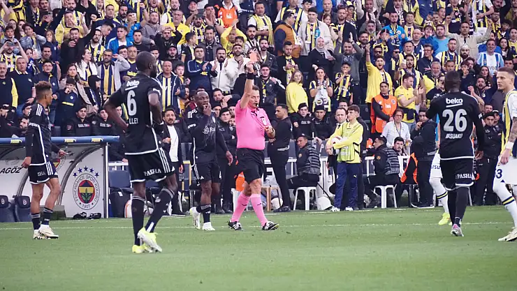 Beşiktaş, Fenerbahçe Maçlarında Kızarıyor!