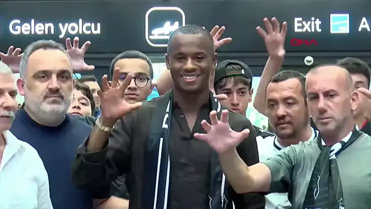 Beşiktaş'n yeni transferi Tiago Djalo İstanbul'da