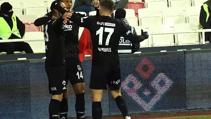 Beşiktaş, Sivasspor Deplasmanından 2-0'lık Galibiyetle Döndü