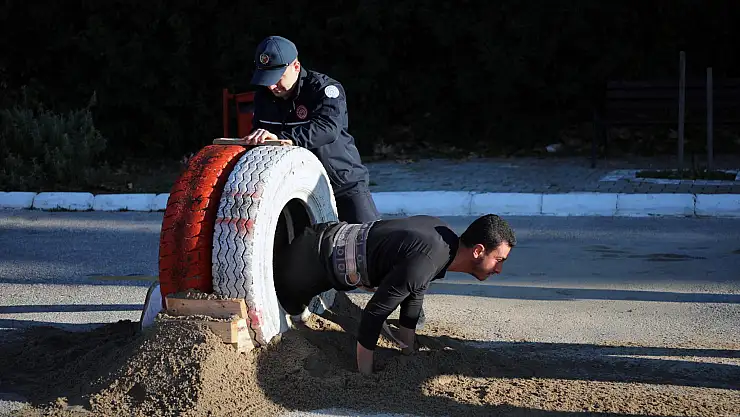 Böyle sınav görülmedi, zorlu parkurda ter döktüler