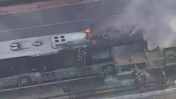 Brezilya'da Şehrin Ortasına Uçak Düştü! Ölü ve Yaralılar Var