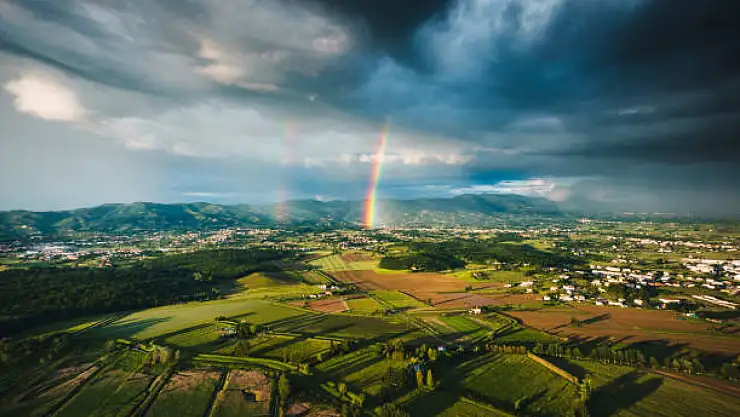 Bugün Hava Nasıl Olacak? Meteoroloji'den O Bölgelere Sağanak Uyarısı!