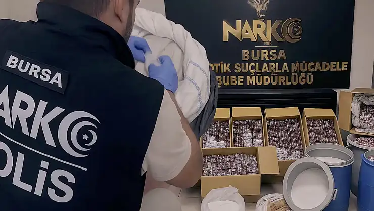 Bursa'da 300 bin uyuşturucu hap ile 48 kilo ham madde ele geçirildi