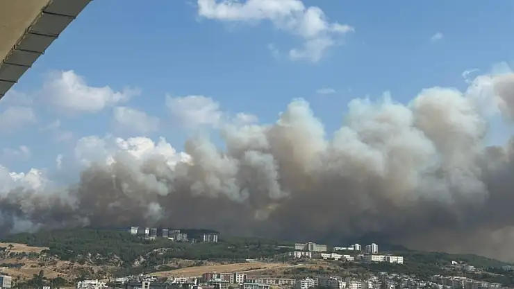 Çanakkale yanıyor: Sokaklar tahliye edildi, havalimanı kapatıldı!