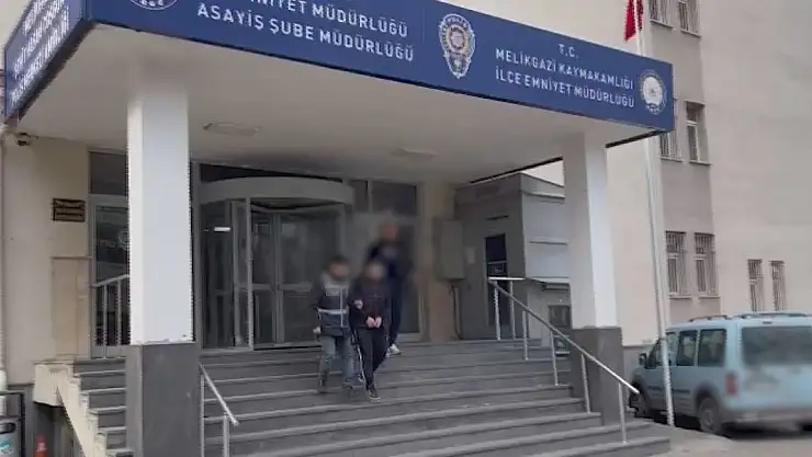 Cezaevi Firarisi Polisten Kaçamadı