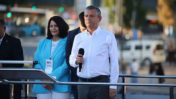 CHP Genel Başkanı Özel, Sivas'taki Mitingde Konuştu