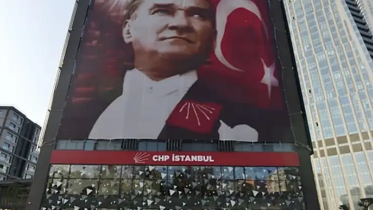 CHP, İstanbul İl Başkanlığı binasını kapatma kararı aldı