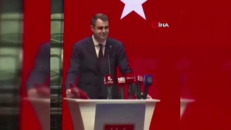 CHP İzmir il kongresinde tek aday, kürsüde bayıldı