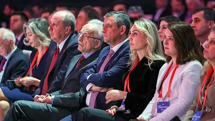 CHP'nin 39. Olağan Kurultayı Parti Programı 17 Yıl Sonra Yenilendi