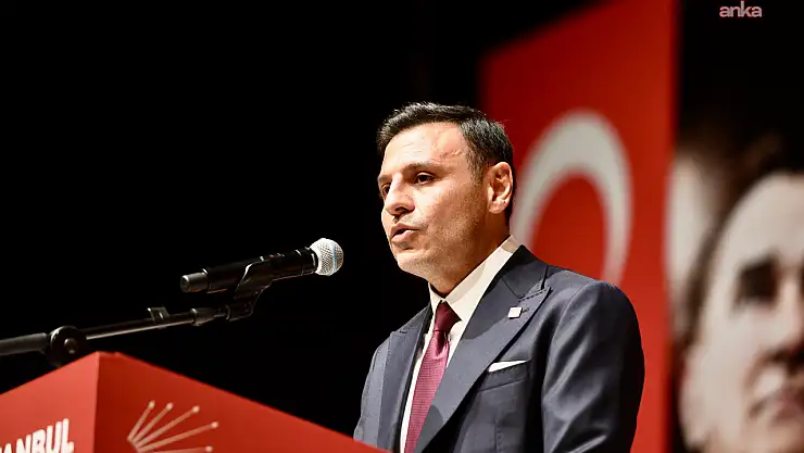 CHP Olağanüstü İstanbul İl Kongresi'nde Özgür Çelik'ten kritik açıklamalar