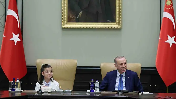 Cumhurbaşkanı Erdoğan, 23 Nisan'da Minik Misafirlerini Ağırladı