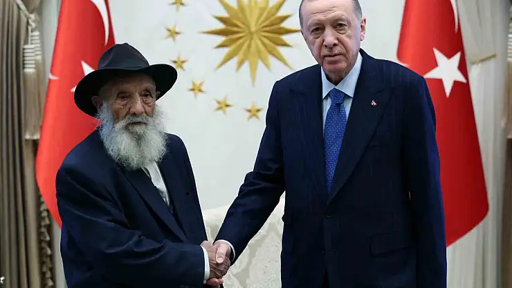 Cumhurbaşkanı Erdoğan, Alevi Dedesi Ahmet Uğurlu'yu Kabul Etti