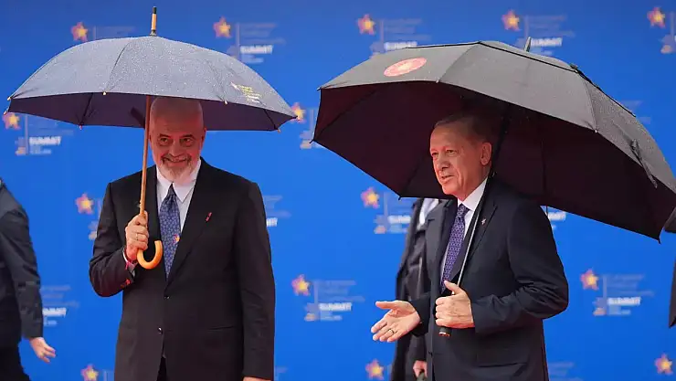 Cumhurbaşkanı Erdoğan Arnavutluk'ta! Avrupa Siyasi Topluluğu Zirvesi'nde Neler Oluyor?