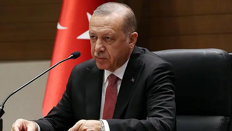 Cumhurbaşkanı Erdoğan'dan Özgür Özel'e Suriye Tepkisi: 'Neymiş kırmızı kart gösterecekmiş'