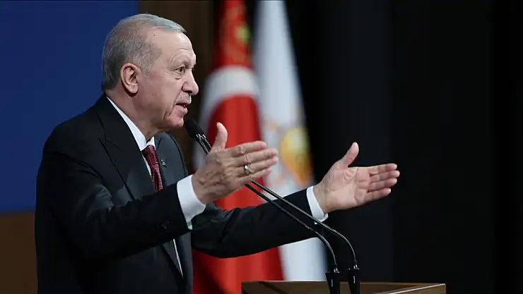 Cumhurbaşkanı Erdoğan'dan Özgür Özel'e Leman Dergisi Tepkisi