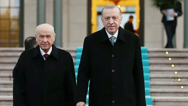Cumhurbaşkanı Erdoğan, mesaiye başlayan Bahçeli ile telefonda görüştü! İşte görüşmenin detayları