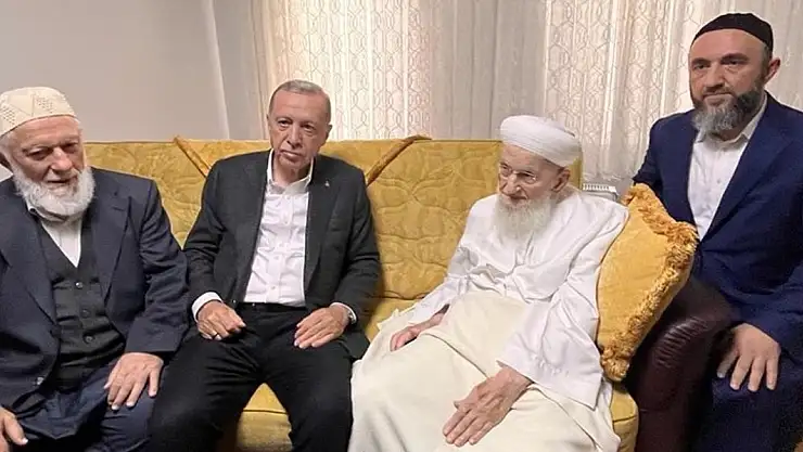 Erdoğan ve Kurum, İsmailağa Cemaati Lideri Hasan Kılıç'ı Ziyaret Etti