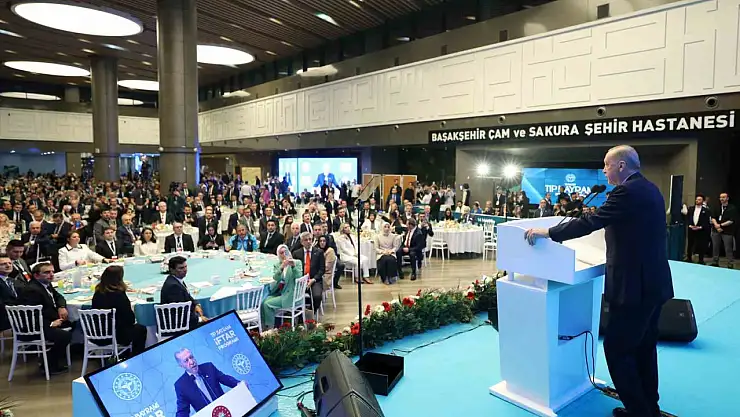 Cumhurbaşkanı Recep Tayyip Erdoğan, Sağlık Çalışanlarıyla İftarda Bir Araya Geldi